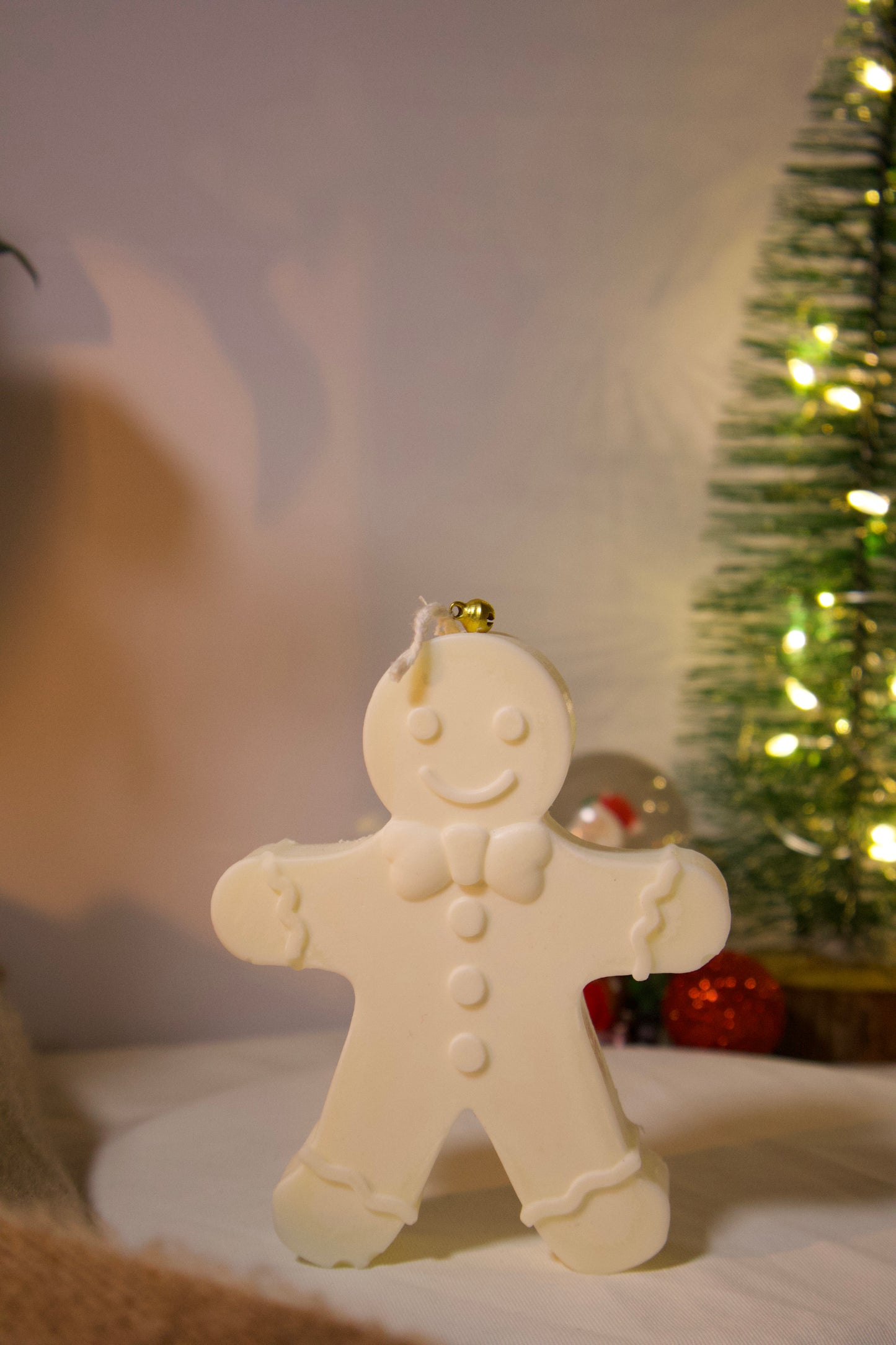Gingerbread man - vela decorativa navideña
